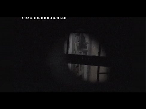 ❤️ Blondīnīte tiek slepeni filmēta ar kaimiņu vuajeru, kurš slēpjas aiz dobiem ķieģeļiem ❤❌ Sekss pie lv.xsexshop.ru ❌